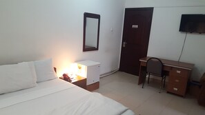 10 عدّة غرف نوم ومكتب ومساحة عمل للكمبيوتر المحمول ومكواة/لوح كي