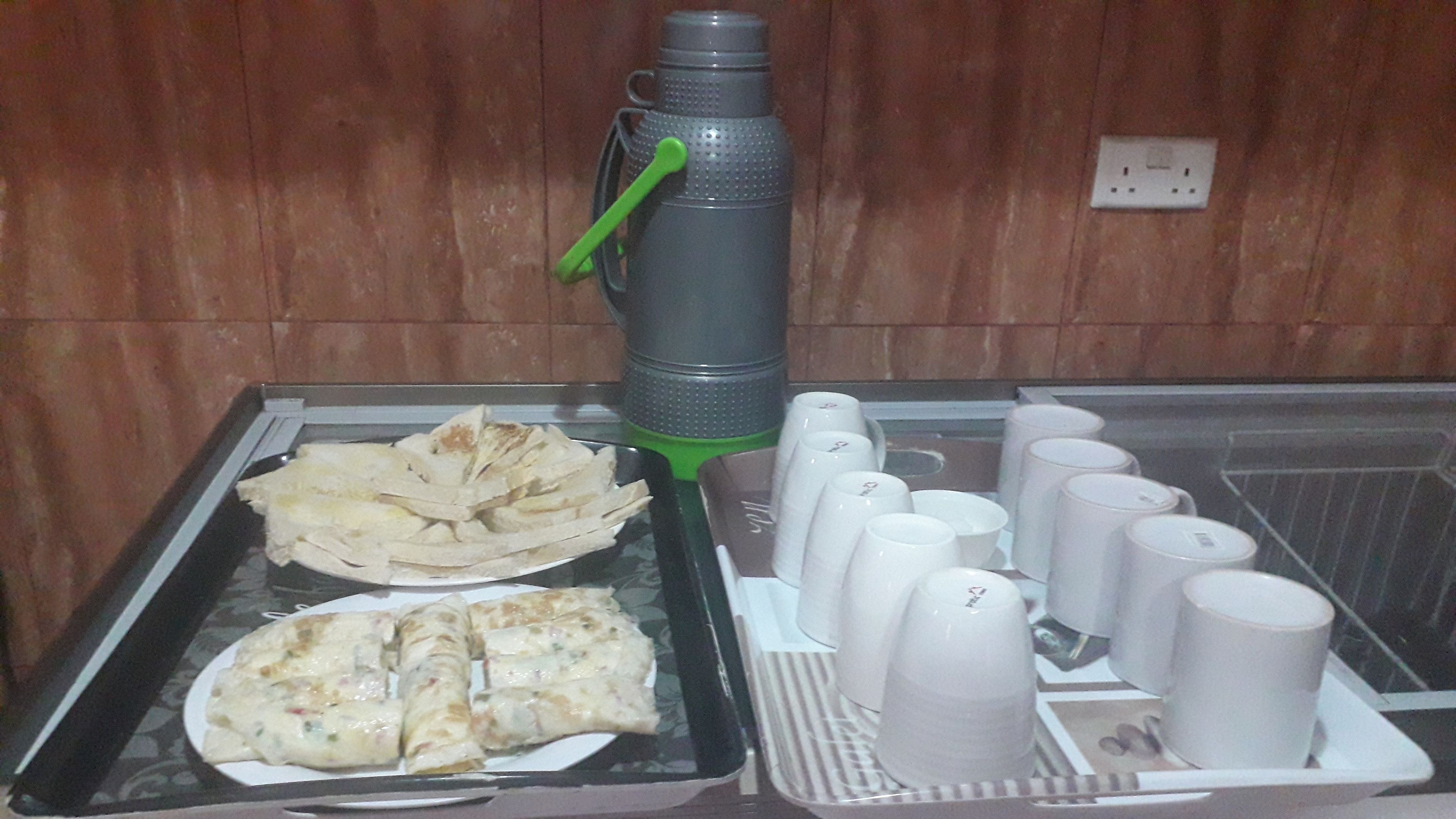 فطور أوروبي مجانًا يوميًا