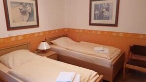 Double Room | Free cribs/infant beds, free WiFi - Landgasthaus Meyer (Hemslingen)