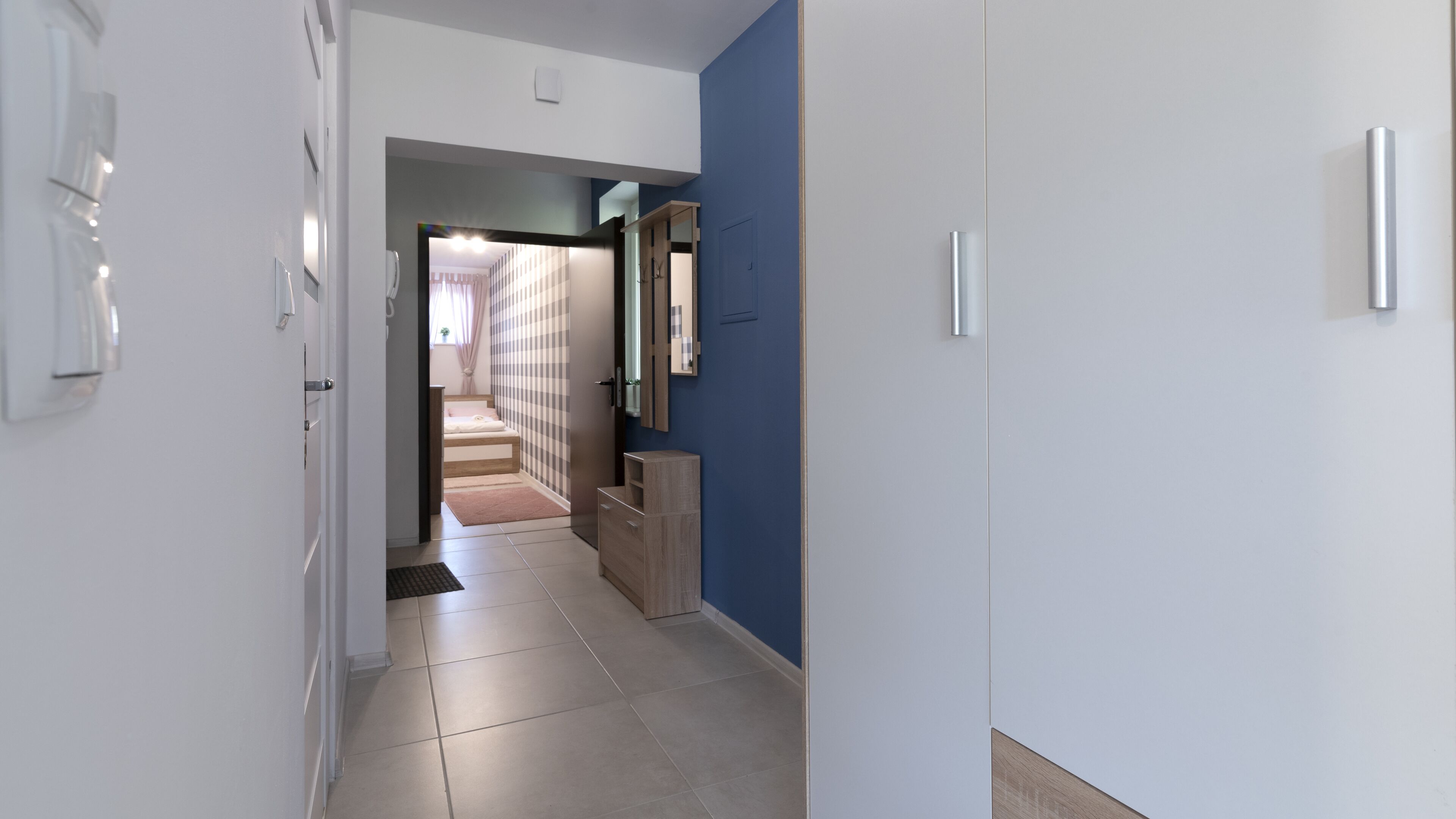 Apartment (C 62) | Iron/ironing board, bed sheets