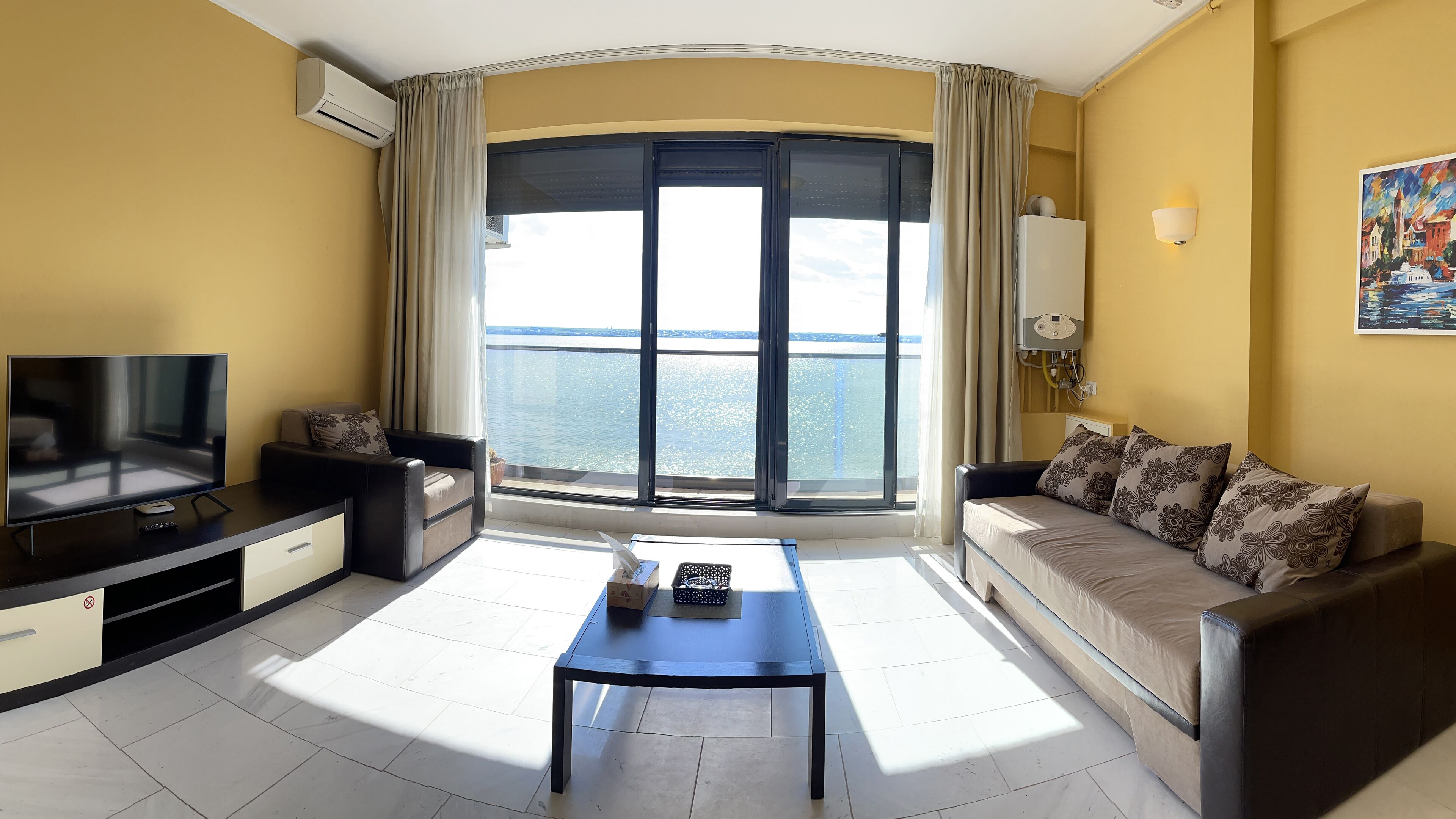 豪華公寓 | 客廳 | 81 厘米LCD 電視連數碼電視頻道、電視、加熱地板