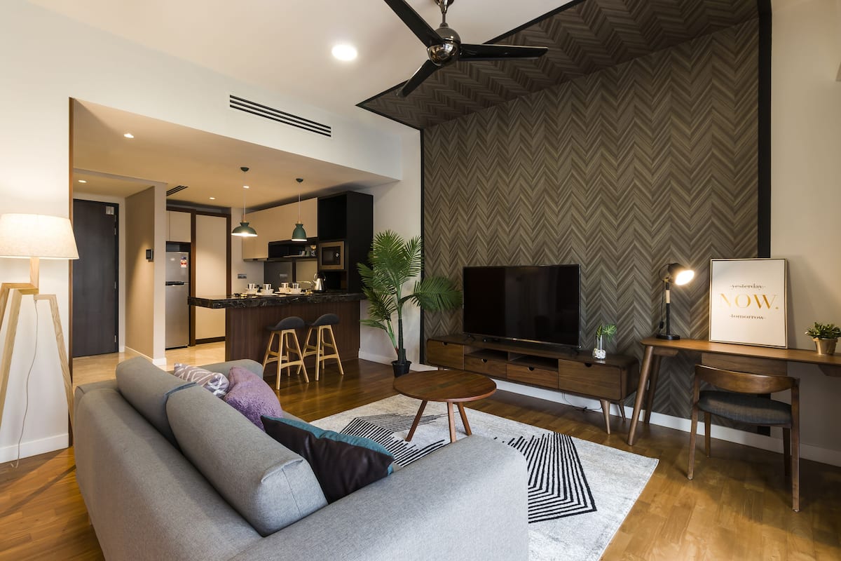 Deluxe Studio | Living area | Smart TV