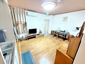 Deluxe Family Suite for 4 - 10 People