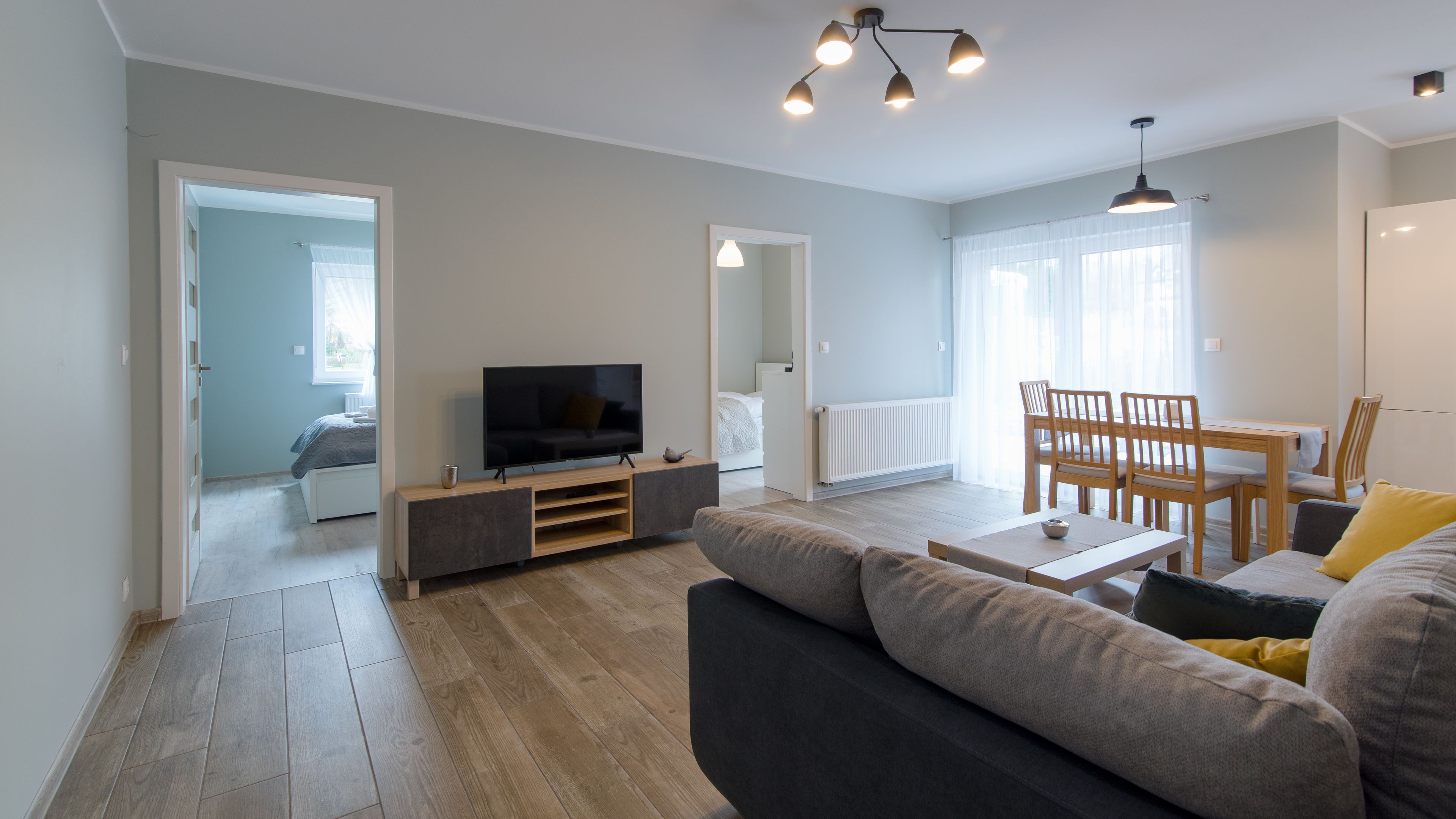 Apartment (B2) | Laptop workspace, iron/ironing board, bed sheets