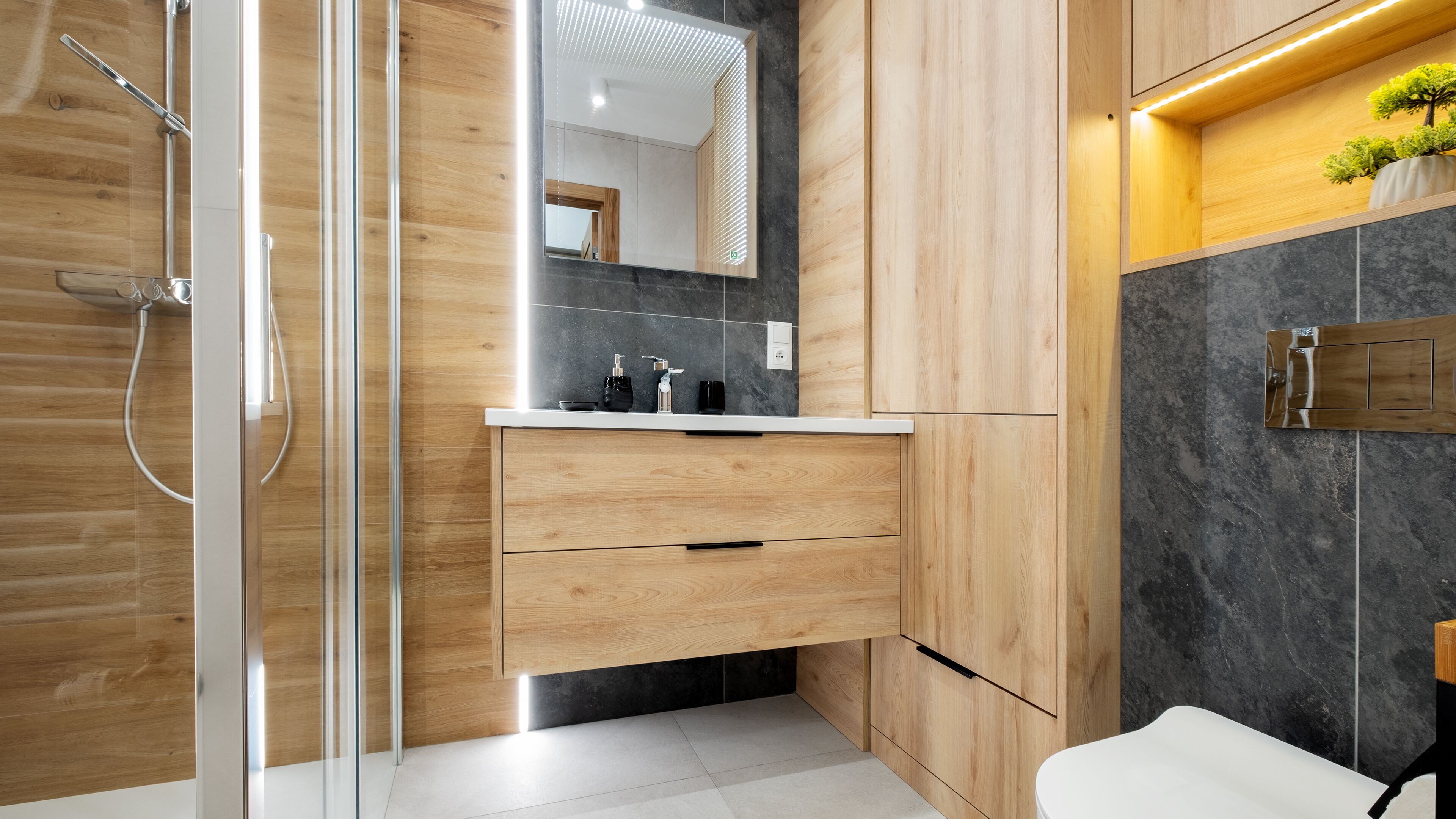 Apartment (K 3) | Badezimmer | Dusche, Haartrockner, Handtücher