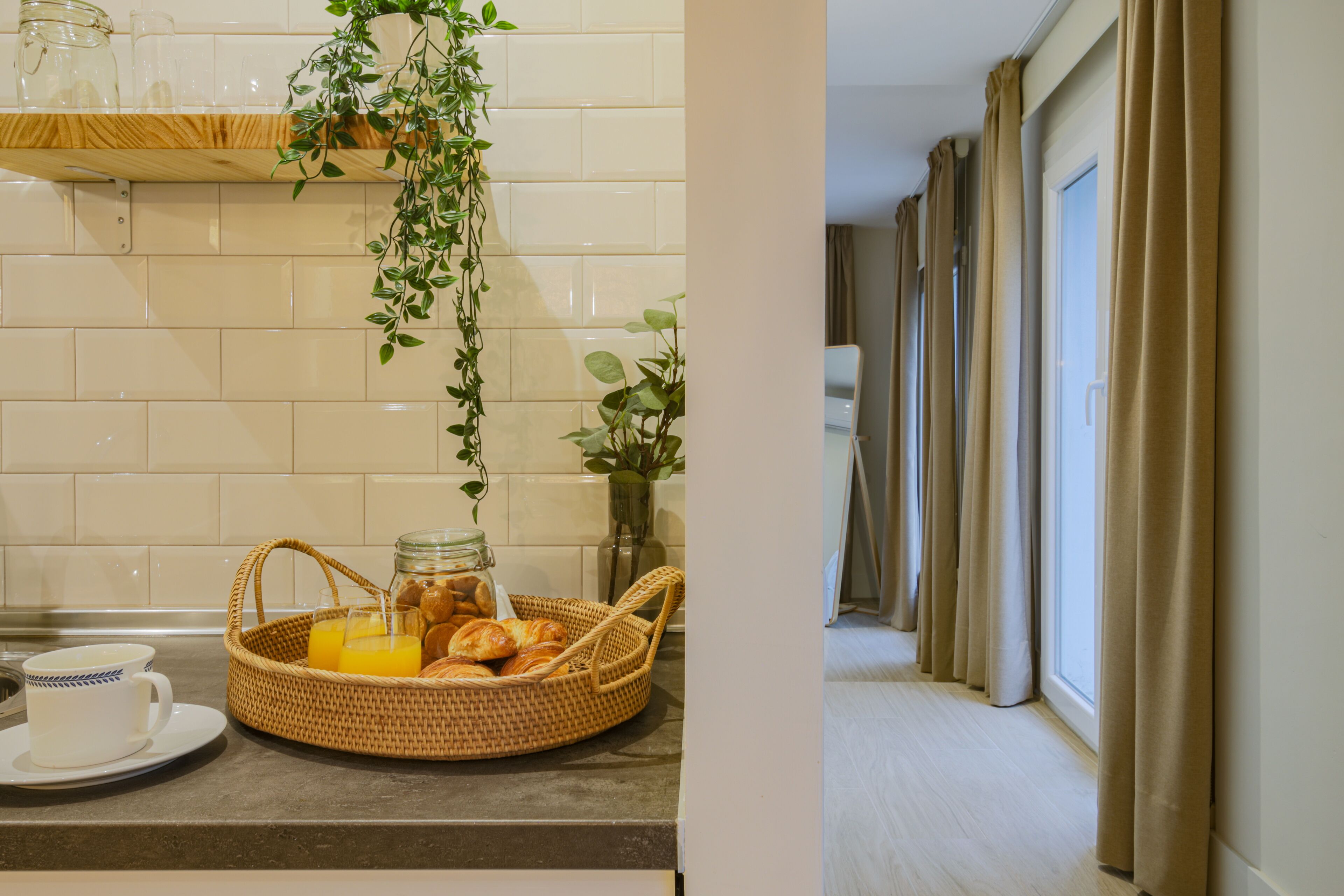 Apartamento (Suite) | Cozinha privada | Geladeira grande, micro-ondas, cooktop, chaleira elétrica