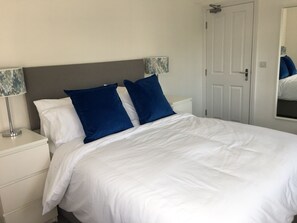 Standard Apartment | Iron/ironing board, free WiFi, bed sheets - The Friary Apartments (Ballakilpheric)