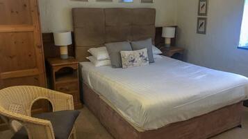 Standard Double Room | Iron/ironing board, free WiFi, bed sheets