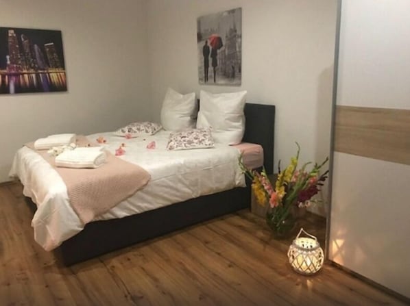 Apartment, 2 Schlafzimmer | Kostenloses WLAN, Bettwäsche