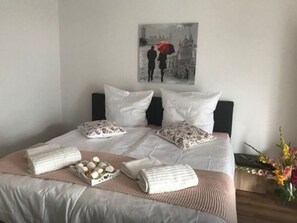 Apartment, 2 Bedrooms | Free WiFi, bed sheets