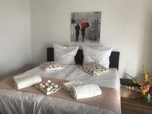 Apartment, 2 Schlafzimmer | Kostenloses WLAN, Bettwäsche