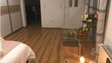 Apartment, 2 Schlafzimmer | 2 Schlafzimmer, kostenloses WLAN, Bettwäsche