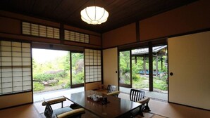 Casa (Japanese Style) | Servicio de la habitación
