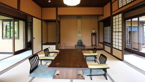 Casa (Japanese Style) | Servicio de la habitación