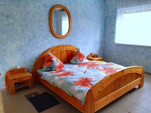 Hypo-allergenic bedding, free WiFi, bed sheets - 3 Zimmer-Apartment mit Weitblick (Gummersbach)