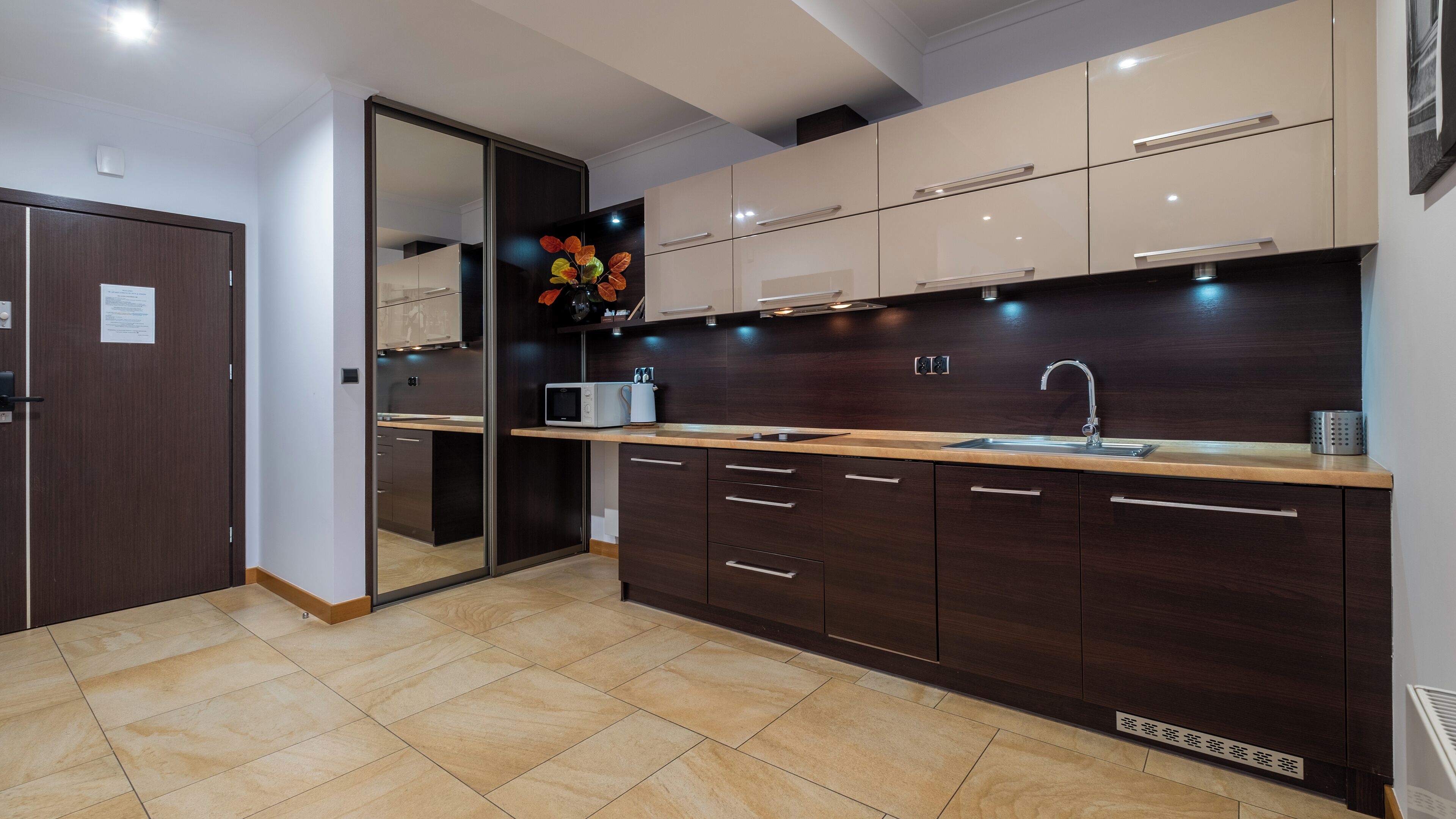 Apartment (305) | Private kitchen | Fridge, dishwasher, electric kettle, cookware/dishes/utensils