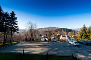 Studio (213) | Balcony view