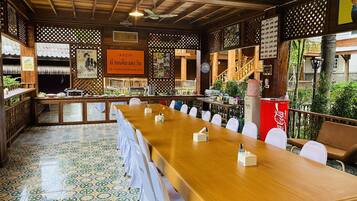 Lunch and dinner served, local cuisine