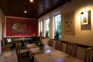 Lunch and dinner served, local cuisine