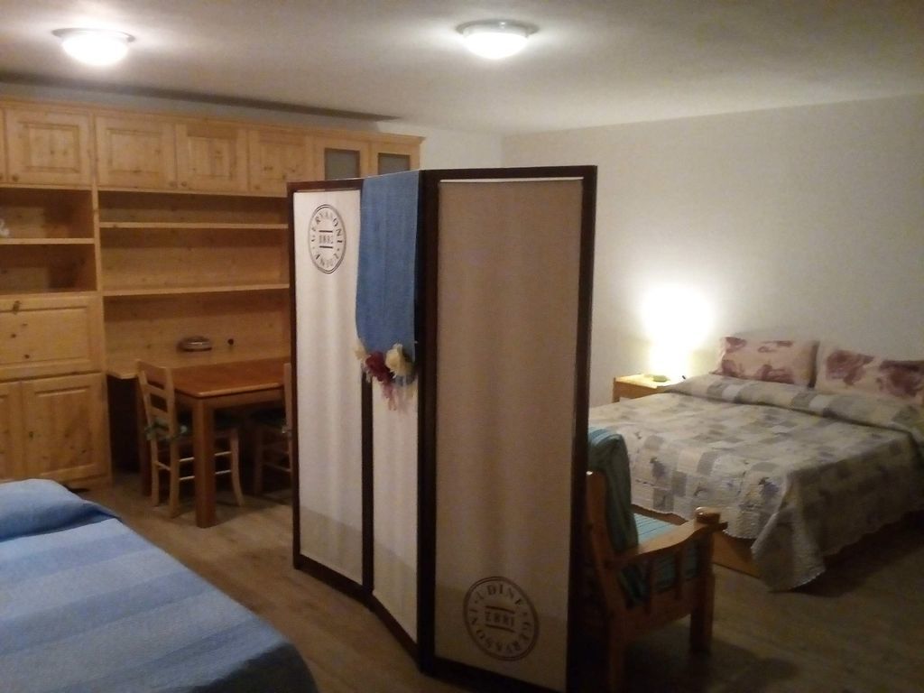 Studio | Geluiddichte muren, gratis babybedden, gratis wifi, beddengoed