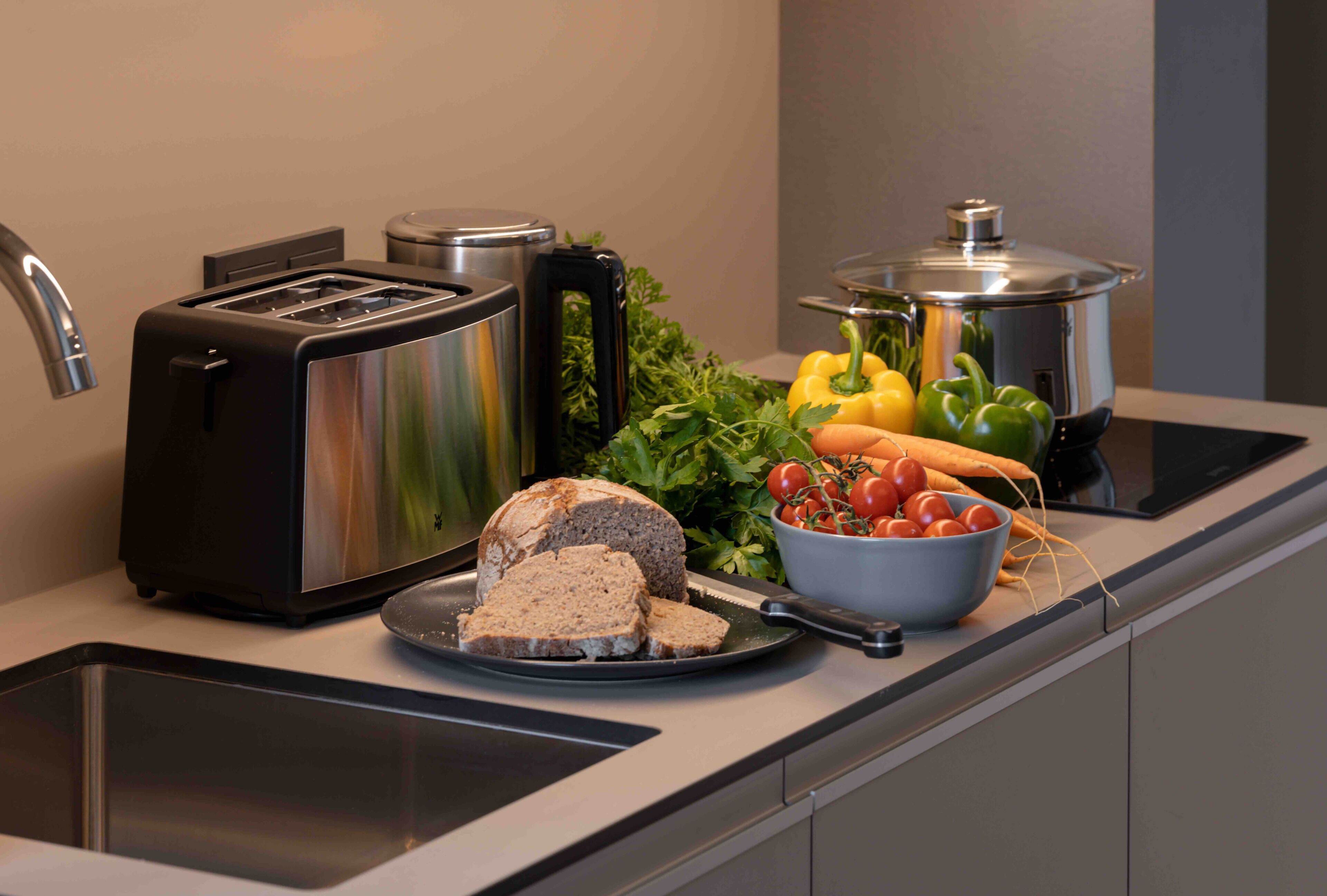 Fridge, microwave, stovetop, dishwasher