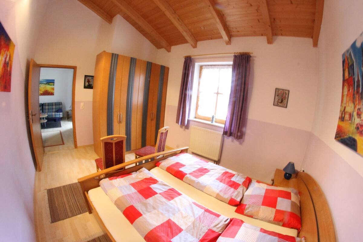 Comfort-Apartment, 1 Schlafzimmer, zum Garten hin (Rachel) | Bügeleisen/Bügelbrett, kostenloses WLAN, Bettwäsche