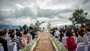 Espace mariage en plein air