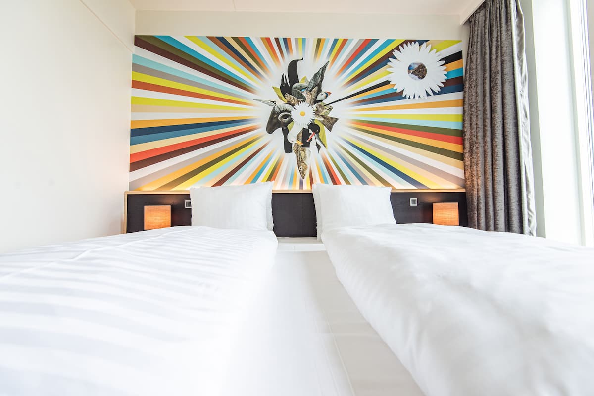 double room, 1 king bed | 1 bedroom, hypo-allergenic bedding, minibar, desk