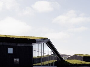 Vista frontal de la propiedad