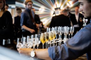 Bar (on property) - Hotel Brandan (Tórshavn)