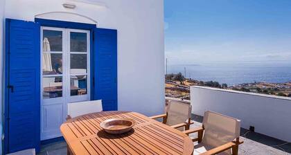 Spacious 2 Bedroom House with Fantastic Yard