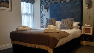 Standard Double Room | 1 bedroom, individually decorated, individually furnished, desk