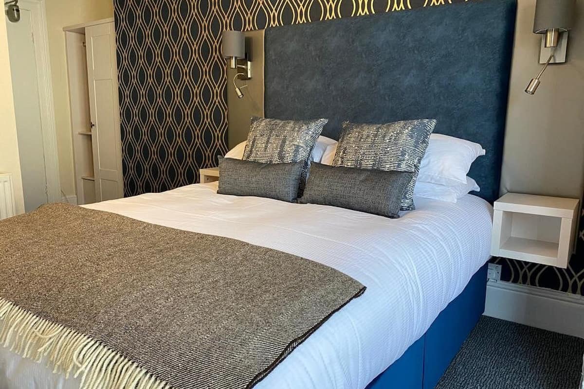 Large Double Room