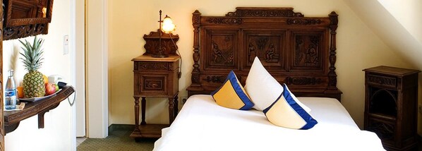 Einzelzimmer | 1 Schlafzimmer, Minibar, laptopgeeigneter Arbeitsplatz