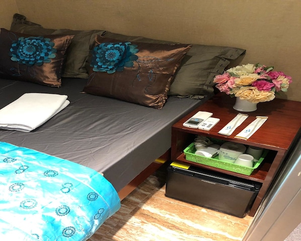 Habitación doble estándar | Caja de seguridad en la habitación y wifi gratis 