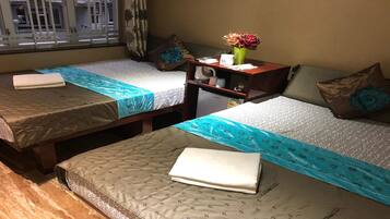 Standard Quadruple Room | In-room safe, free WiFi