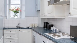 Unclassified image, 4 of 14, button - Prestwick Town Center Flat (Prestwick)