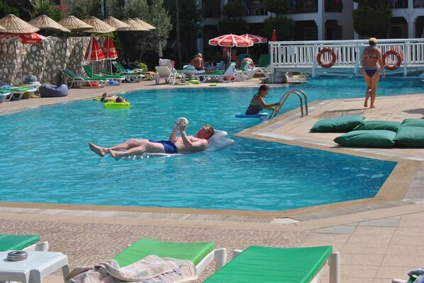 Piscine extérieure