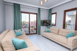 Bahce 6 | Living room | LCD TV - Bahce Apart (Kas)