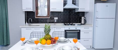 Bahce 6 | Cuisine privée | Réfrigérateur, four, plaque de cuisson, cafetière/bouilloire