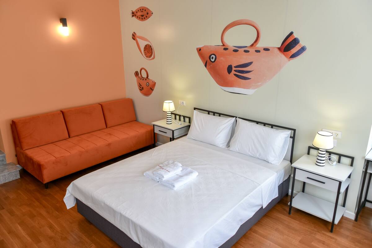 Ropa de cama hipoalergénica, escritorio y cortinas blackout