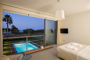 Premium bedding, in-room safe, desk, soundproofing - Blue Sea Luxury Villa Maleme (Platanias)