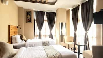 Deluxe Double or Twin Room | Egyptian cotton sheets, premium bedding, down comforters