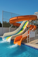 Seasonal outdoor pool, pool umbrellas, sun loungers