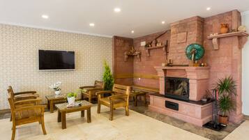 Área de estar no saguão