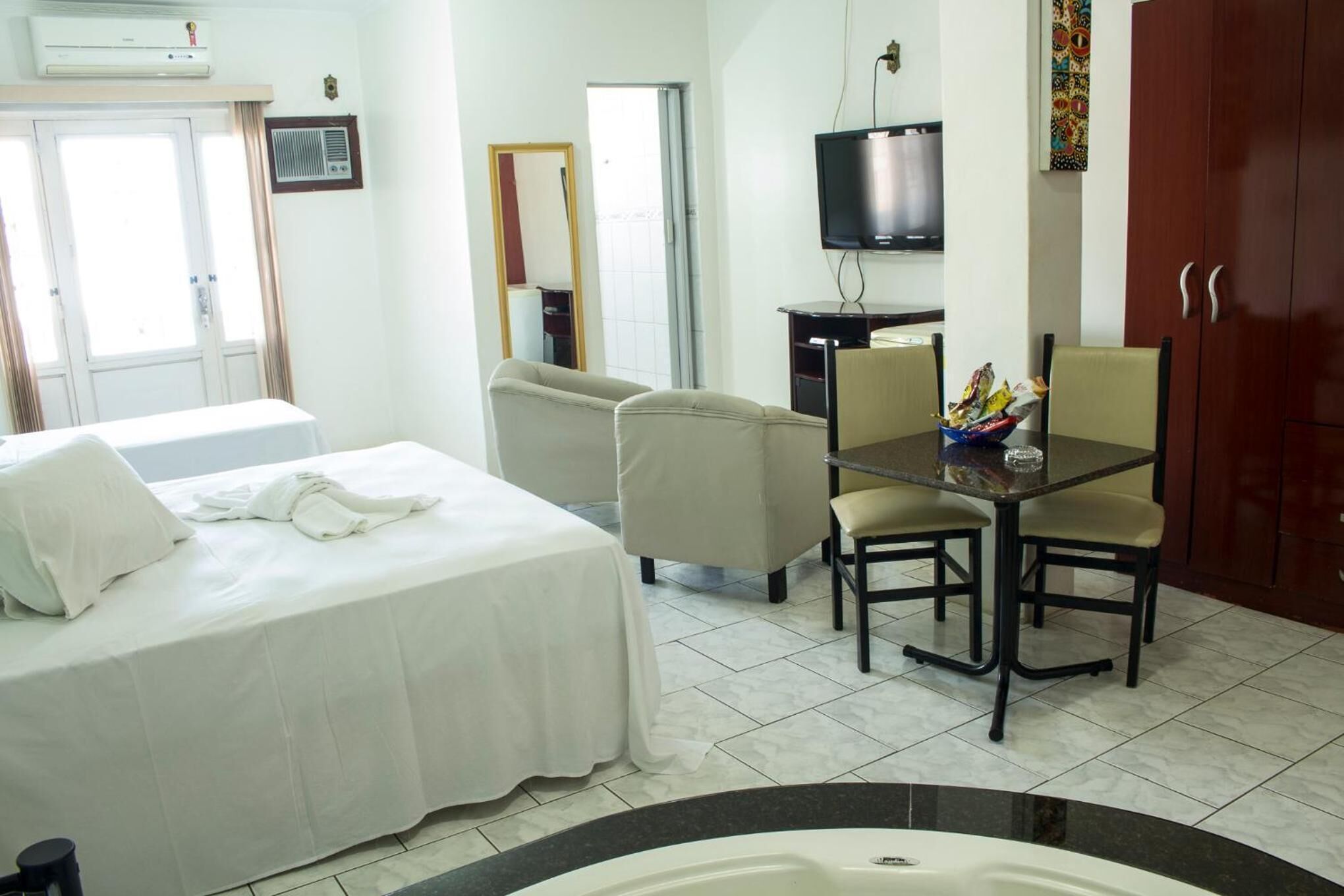 โต๊ะทำงาน, Wi-Fi ฟรี