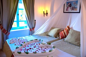 Phòng 4 | Minibar, két bảo mật tại phòng, trang trí khác biệt