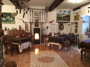 Tägliches inbegriffenes großes Frühstück