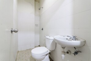 高级房 | 浴室 | 淋浴设施、毛巾