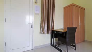 標準單人房 | 書桌、免費無線上網